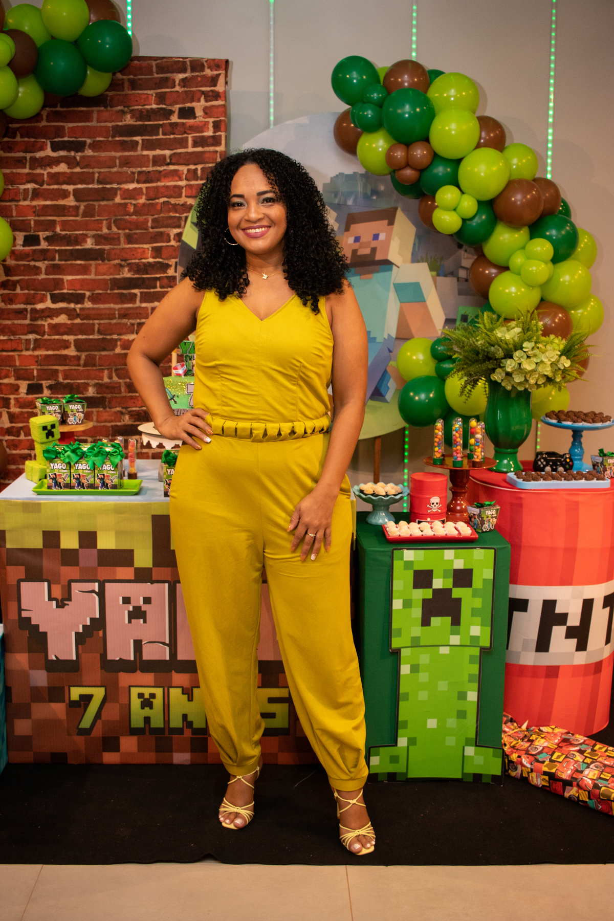 Aniversário 07 anos Yago Arena Royale Esports - Estúdio Composição 