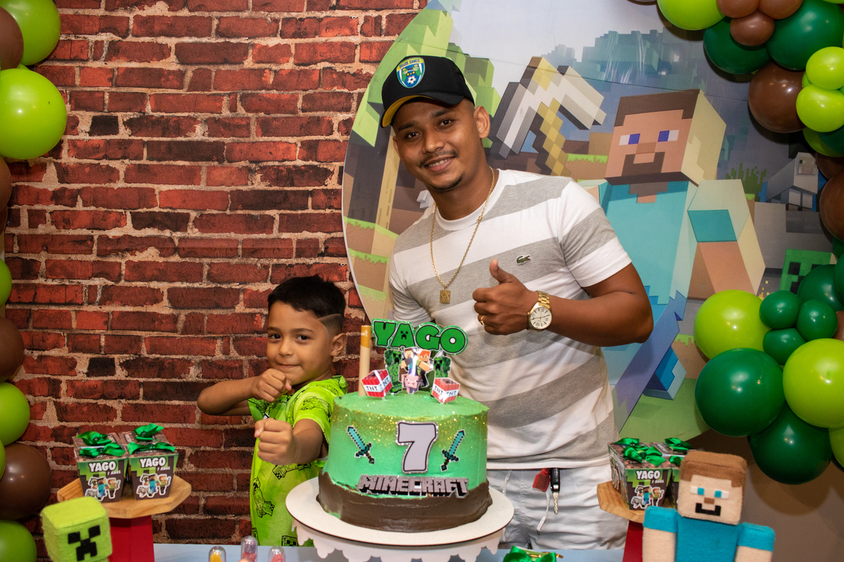 Aniversário 07 anos Yago Arena Royale Esports - Estúdio Composição 