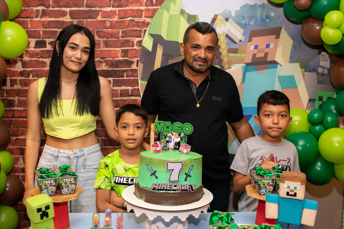 Aniversário 07 anos Yago Arena Royale Esports - Estúdio Composição 