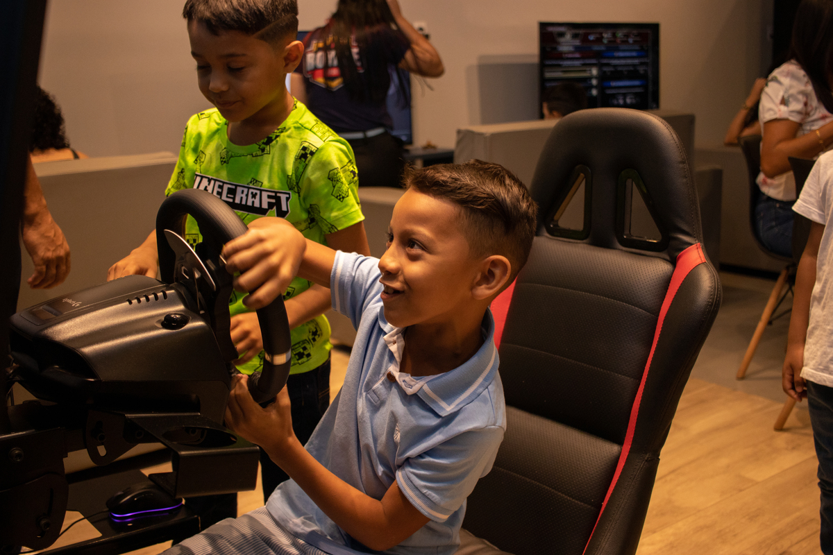 Aniversário 07 anos Yago Arena Royale Esports - Estúdio Composição 