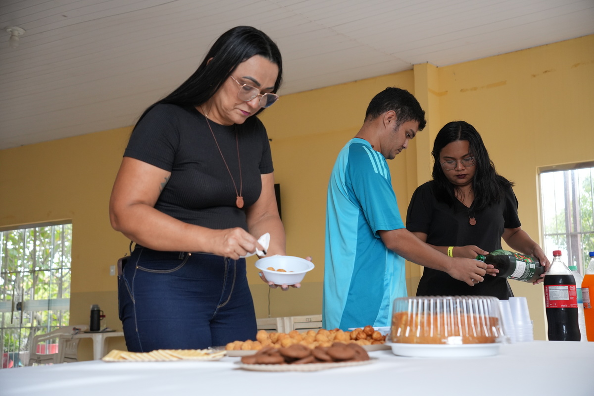 Oficina de Cerâmica do Projeto Cerâmica para Todos.
