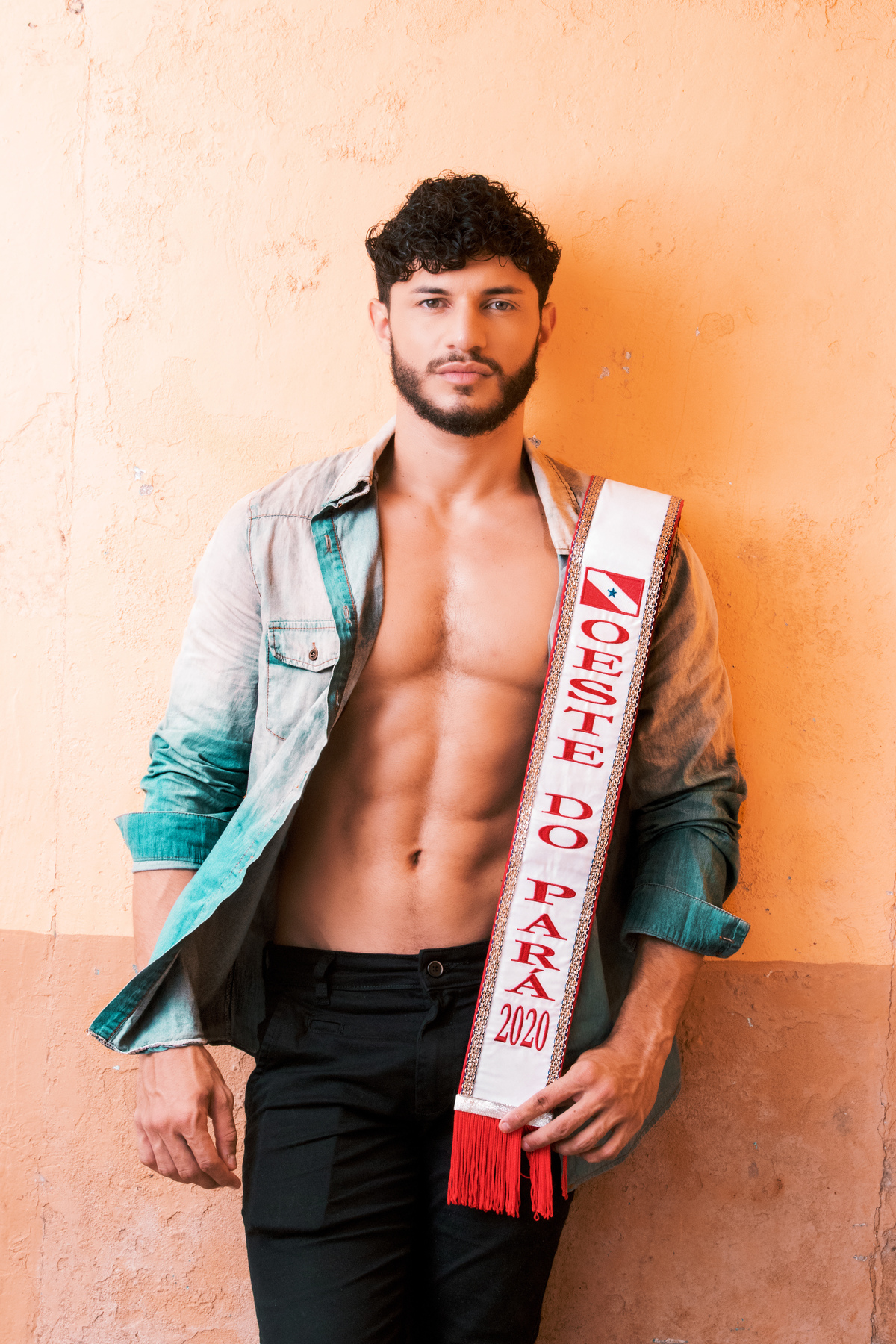 Mister Eco Oeste do Pará 2020 
Yttor Gabriel 
