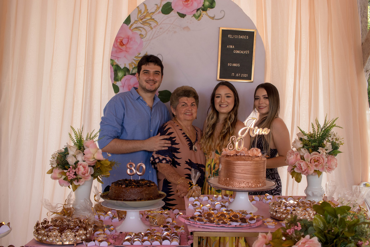 Aniversário de 80 anos - Aina Gonçalves 