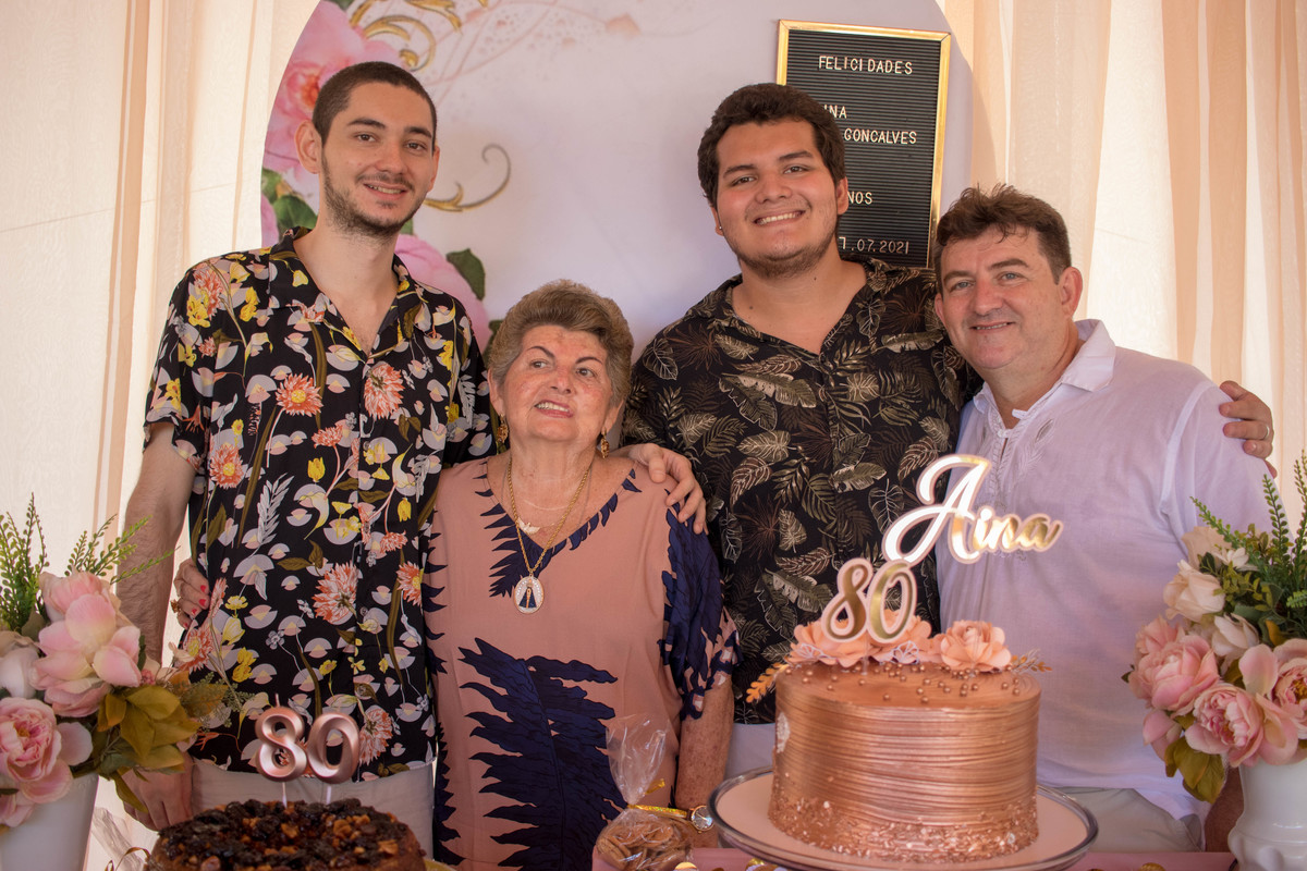 Aniversário de 80 anos - Aina Gonçalves 