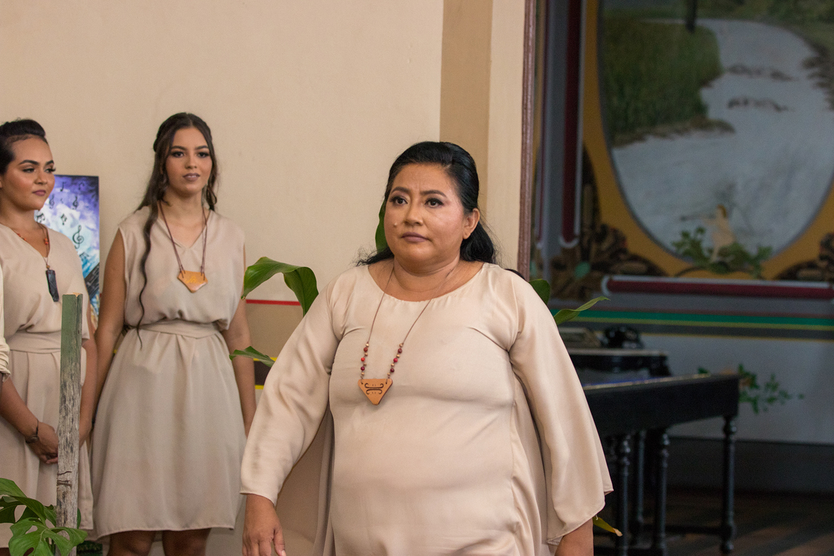 Exposição e Desfile de Moda com Biojoias de Cerâmica - Centro Cultural João Fona - Santarém - Pará