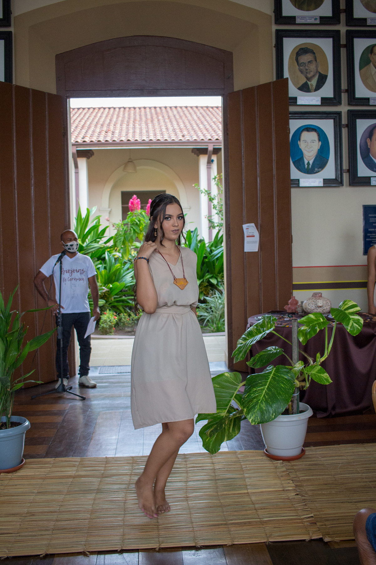Exposição e Desfile de Moda com Biojoias de Cerâmica - Centro Cultural João Fona - Santarém - Pará