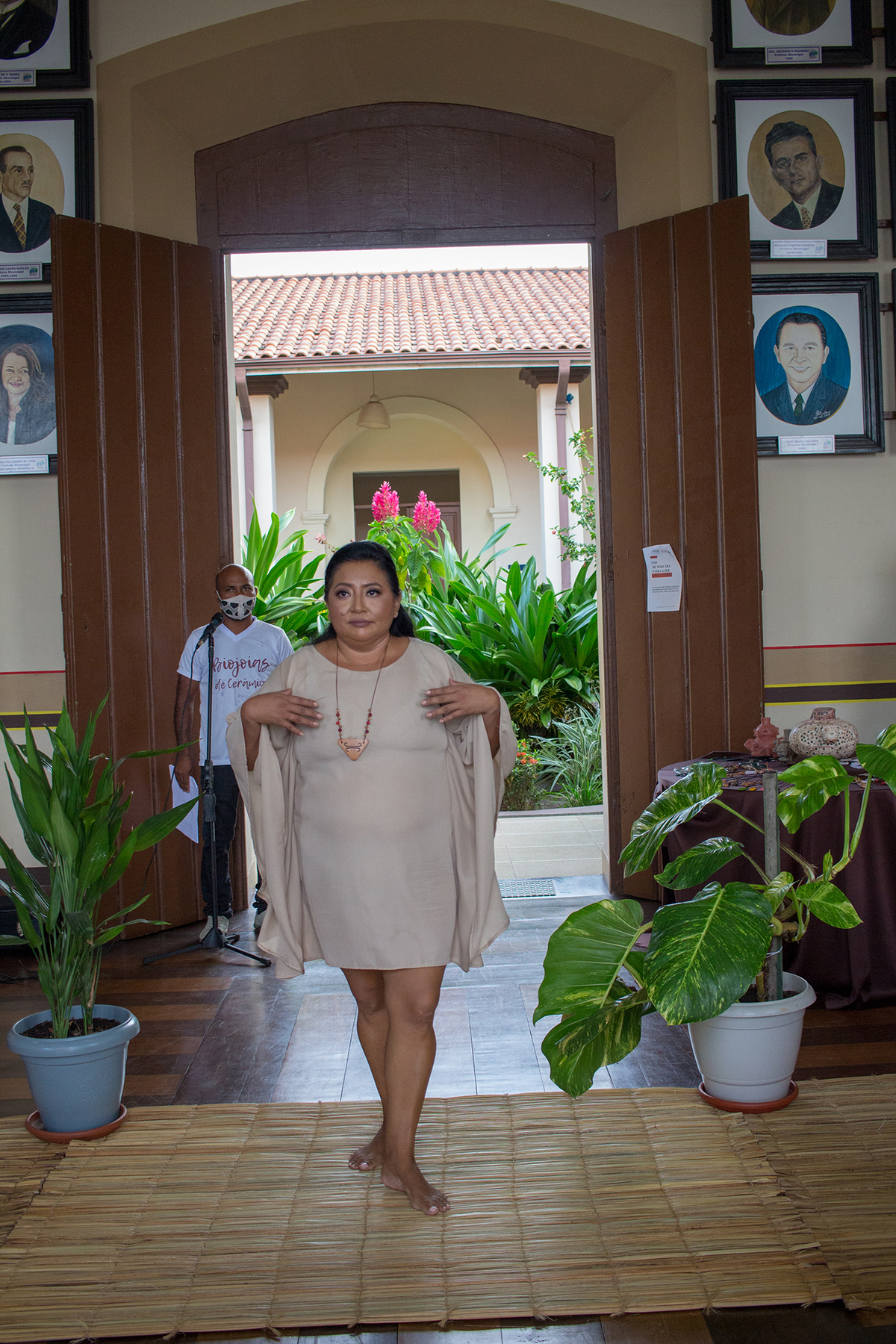 Exposição e Desfile de Moda com Biojoias de Cerâmica - Centro Cultural João Fona - Santarém - Pará