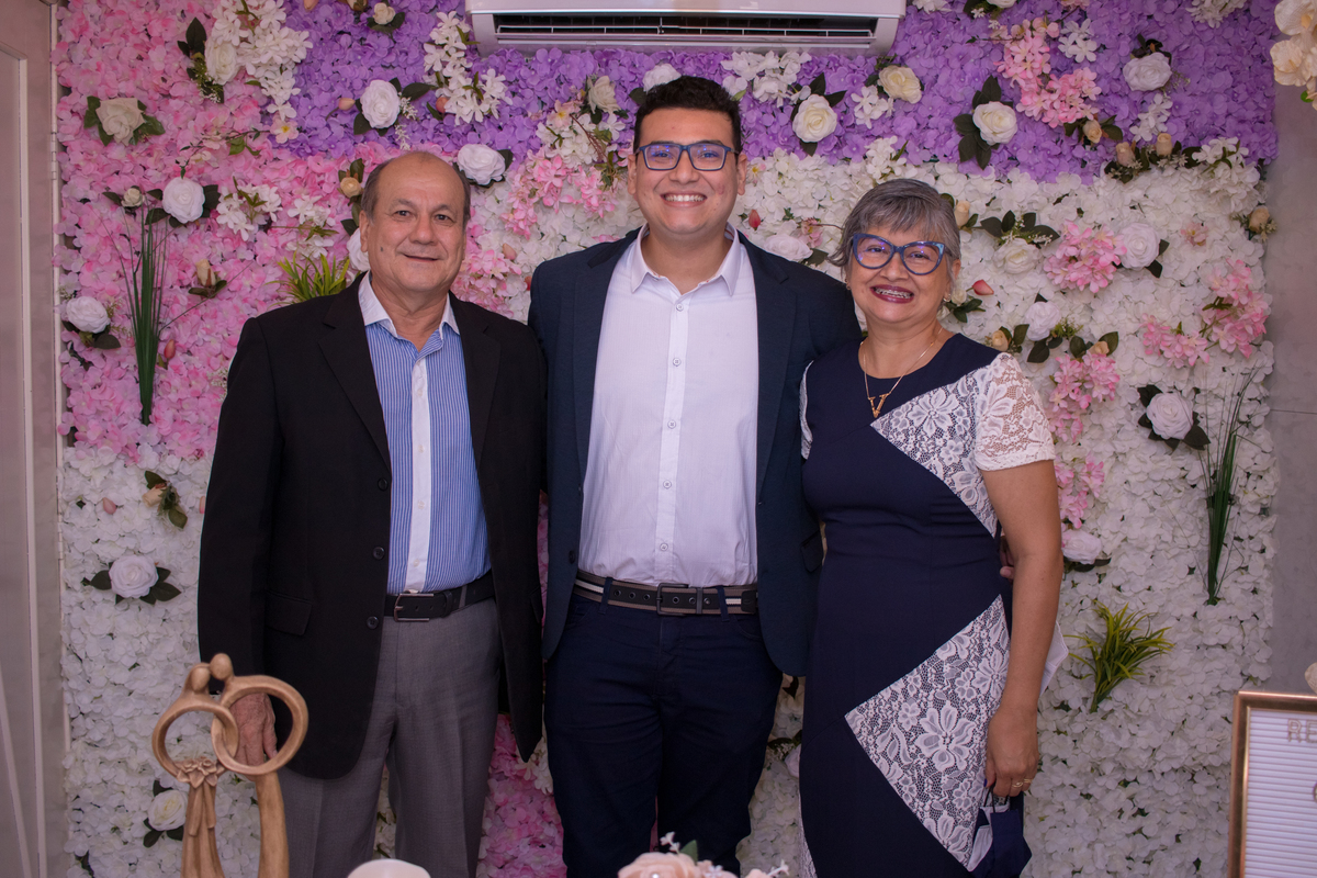 Celebramos o amor, a união, o inicio de um novo capítulo na vida desse casal super especial @gustavogt_campos e @alana_moniique