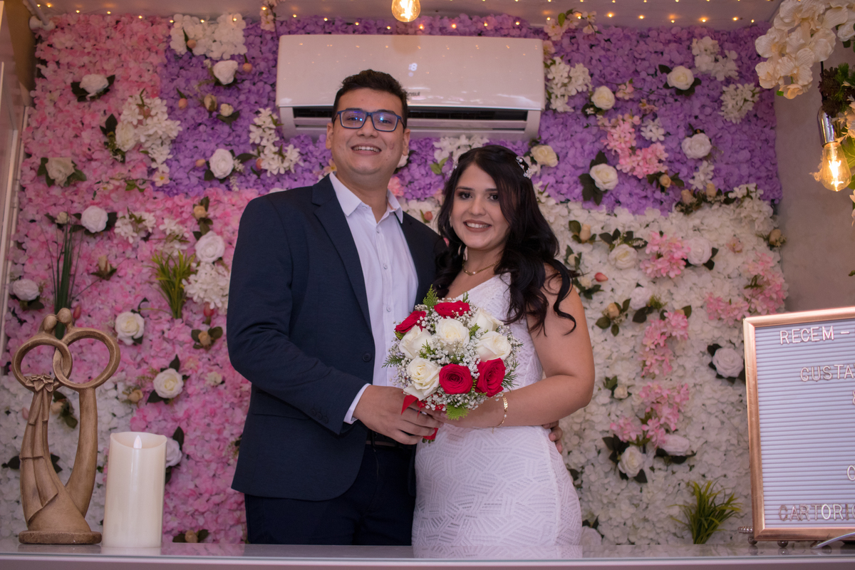 Celebramos o amor, a união, o inicio de um novo capítulo na vida desse casal super especial @gustavogt_campos e @alana_moniique