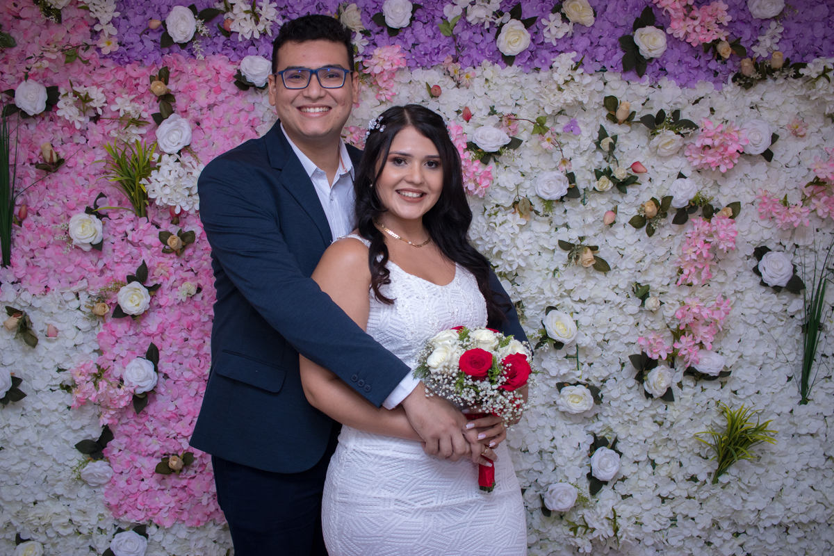 Celebramos o amor, a união, o inicio de um novo capítulo na vida desse casal super especial @gustavogt_campos e @alana_moniique