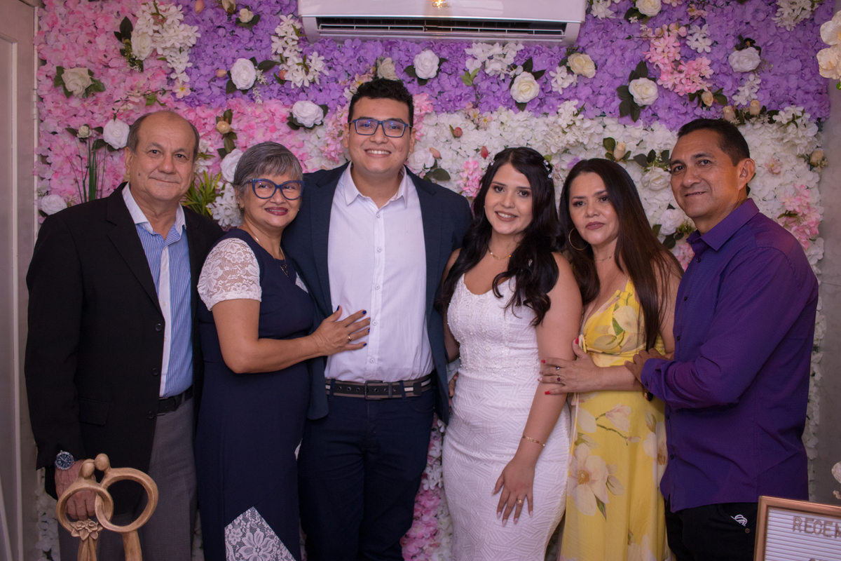 Celebramos o amor, a união, o inicio de um novo capítulo na vida desse casal super especial @gustavogt_campos e @alana_moniique