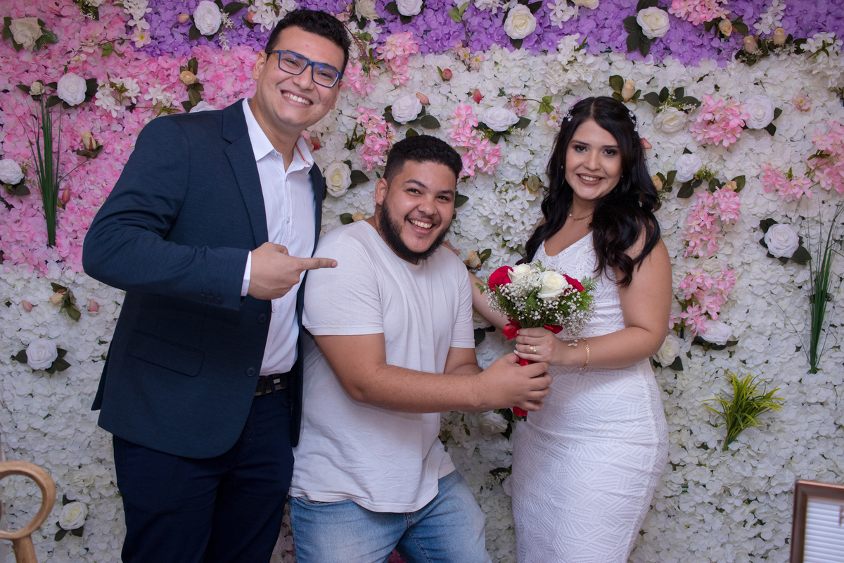 Celebramos o amor, a união, o inicio de um novo capítulo na vida desse casal super especial @gustavogt_campos e @alana_moniique