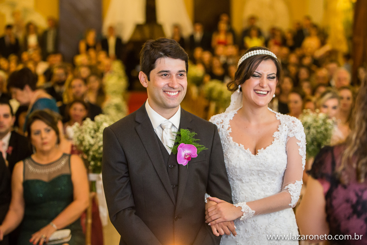 noivos  hotel Villa Verde em Avaré sorrindo felizes