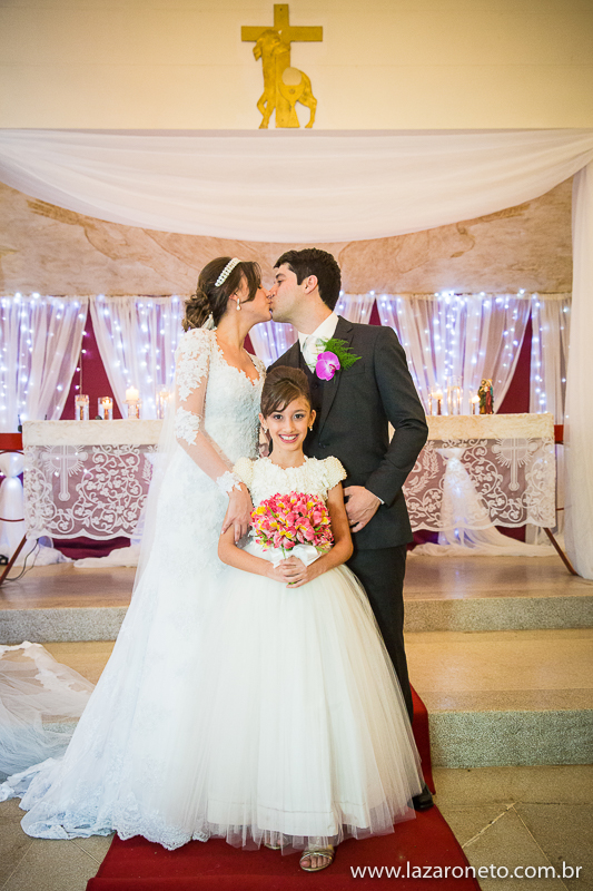 Beijo dos noivos em Casamento em Avaré