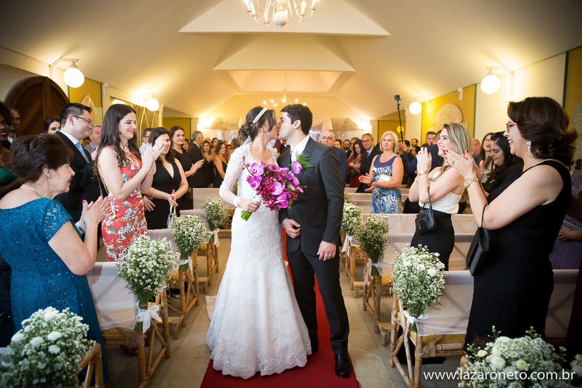 Beijo dos Noivos em Casamento em Avaré