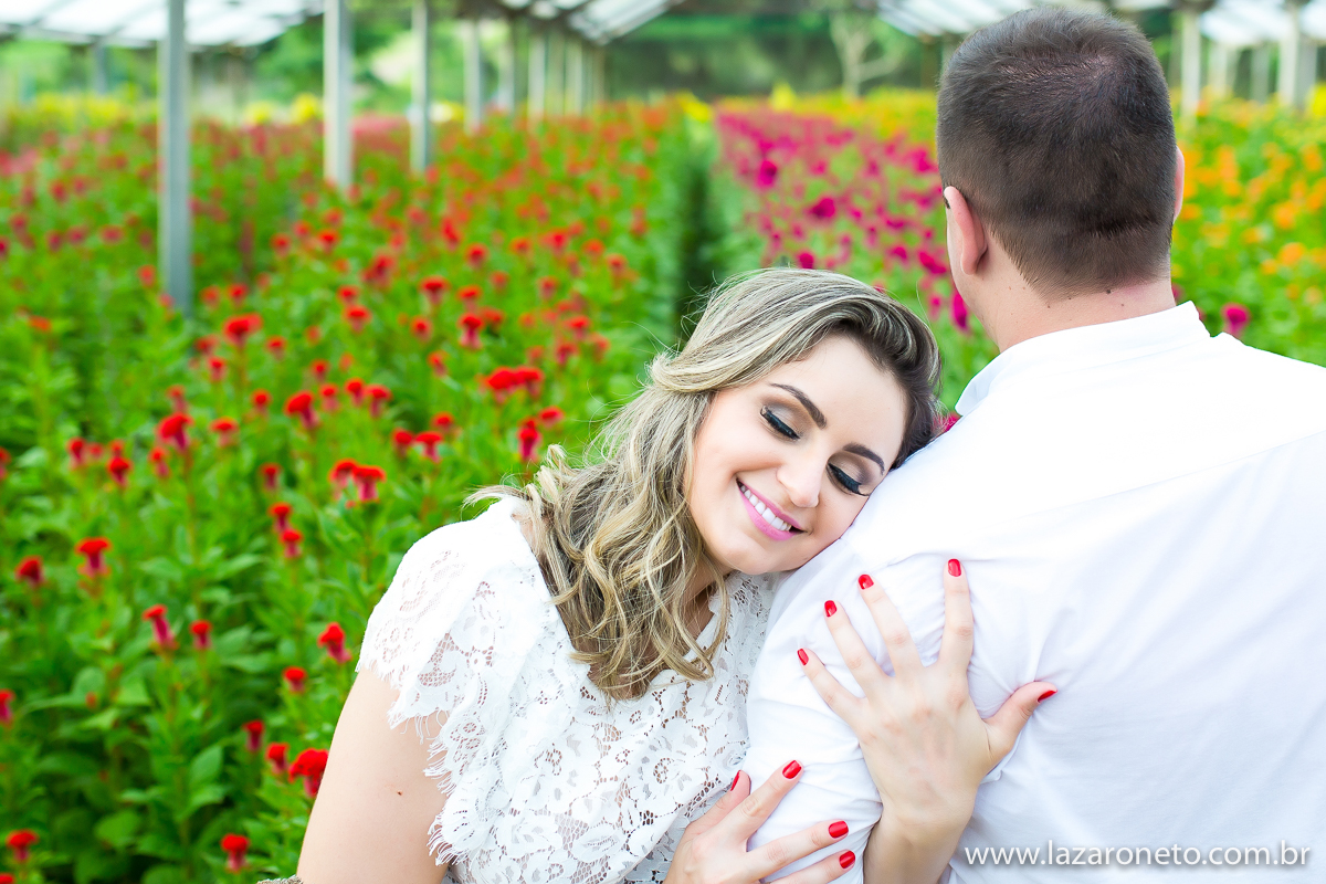 Noivos adoram ensaio de foto em Holambra - SP