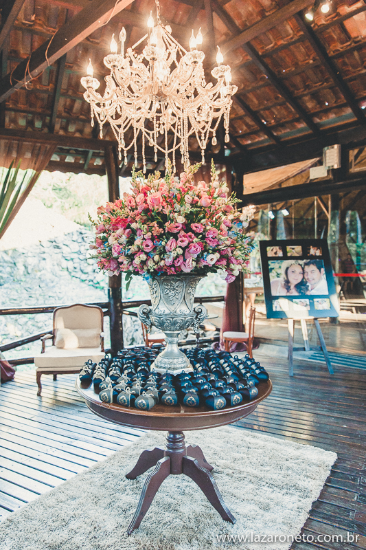 decoração linda dos noivos para casamento em Botucatu