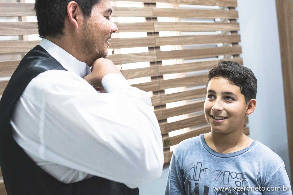 Ao se arrumar noivo faz fotos em Botucatu