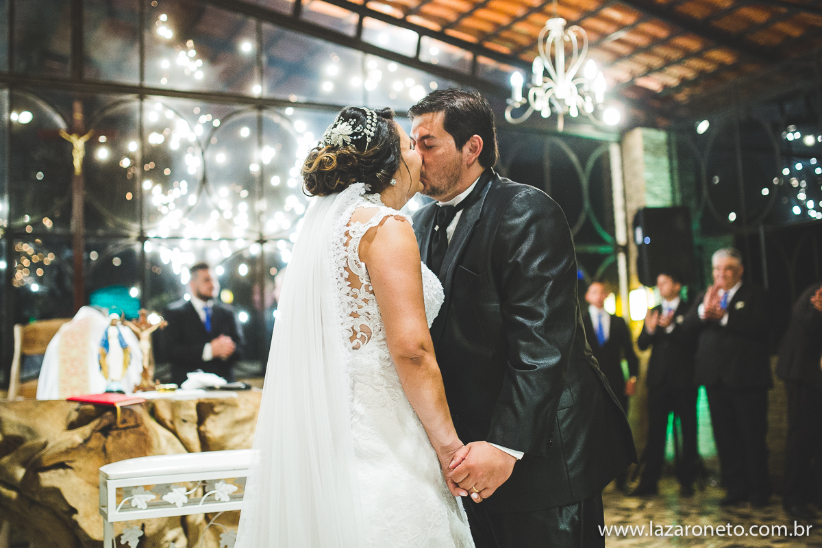 Casamento foto beijo dos noivos em Botucatu - SP