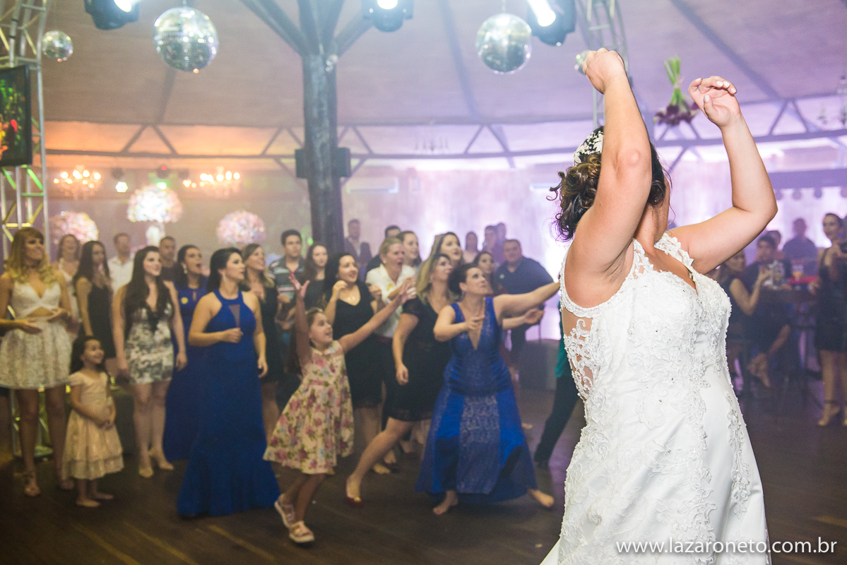 Noiva joga o Boke na Cidade de Botucatu