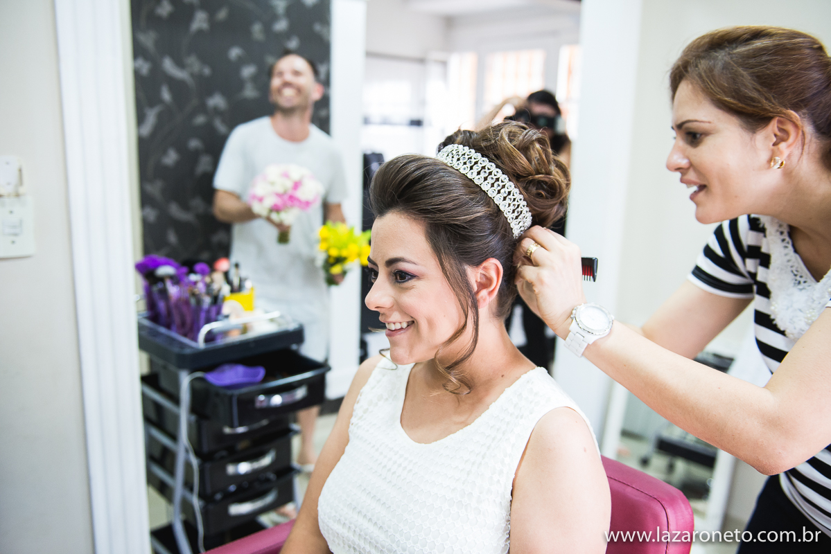 Noiva se arruma no espaço Cassia em Itatinga