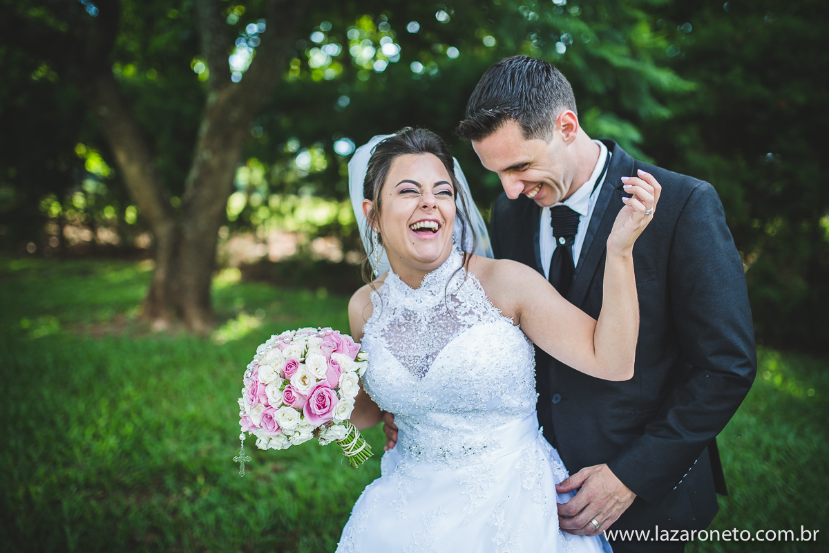 foto expontâneos após casamento em Itatinga, Botucatu, avaré, PArdinho