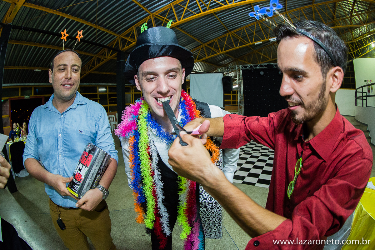 Foto gravata em casamento em Itatinga