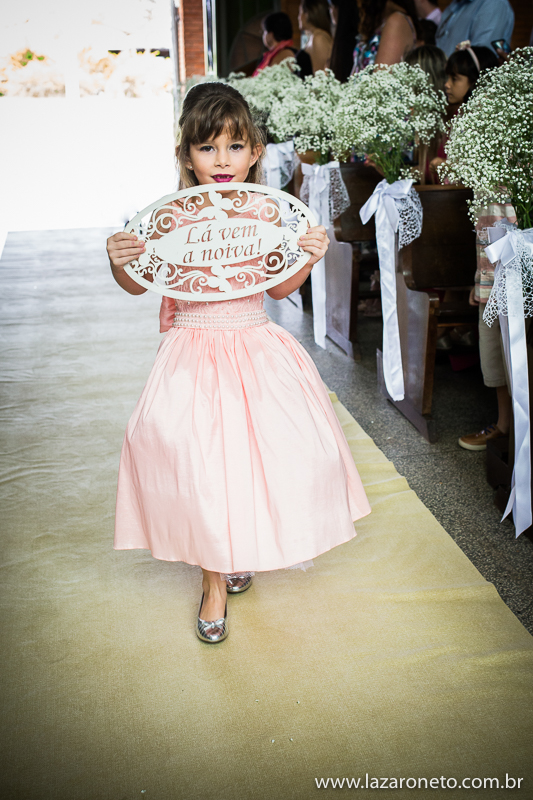 entrada daminha de aliança em Itatinga, Botucatu