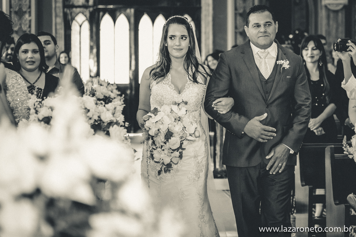 Noiva entrando Igreja Matriz Avaré