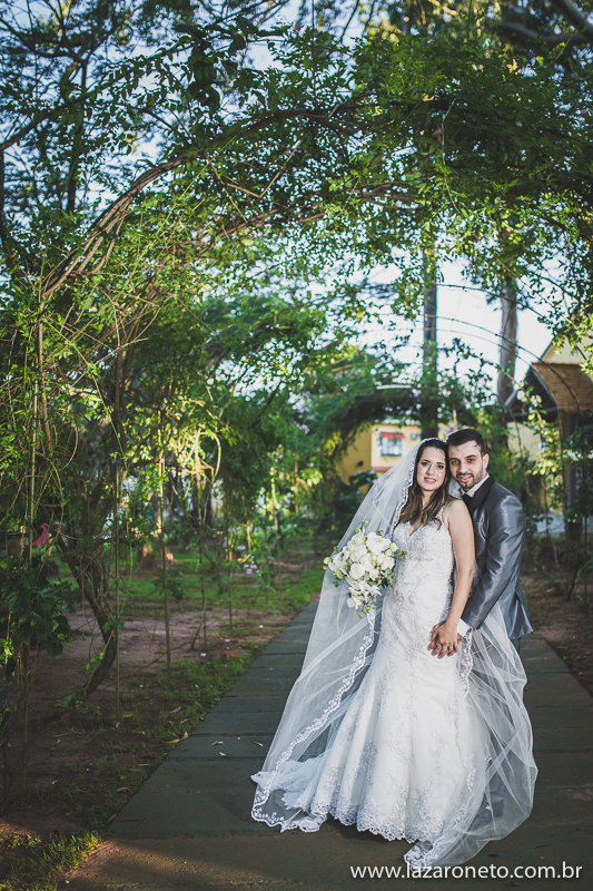 em Casamento noivos fazem ensaio no Hotel Villa Verde