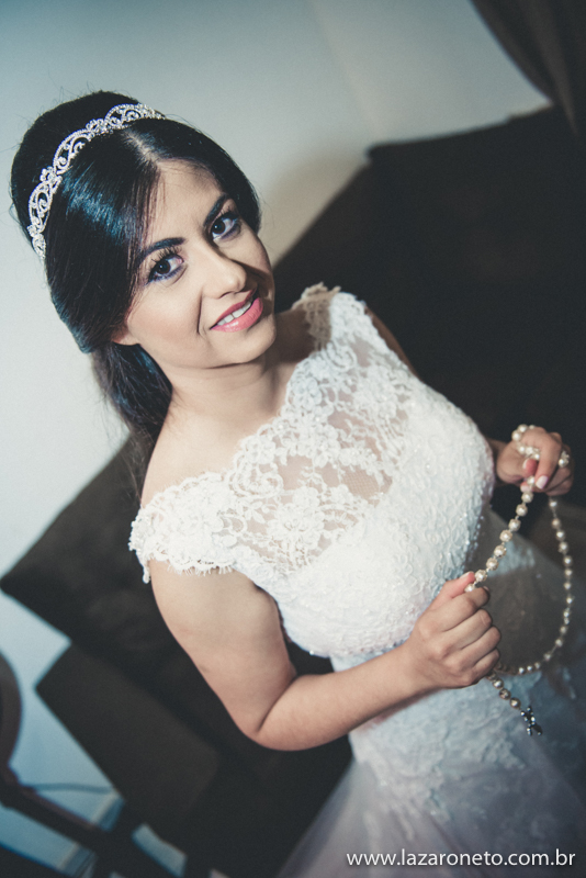 Noiva se arrumando em Itatinga