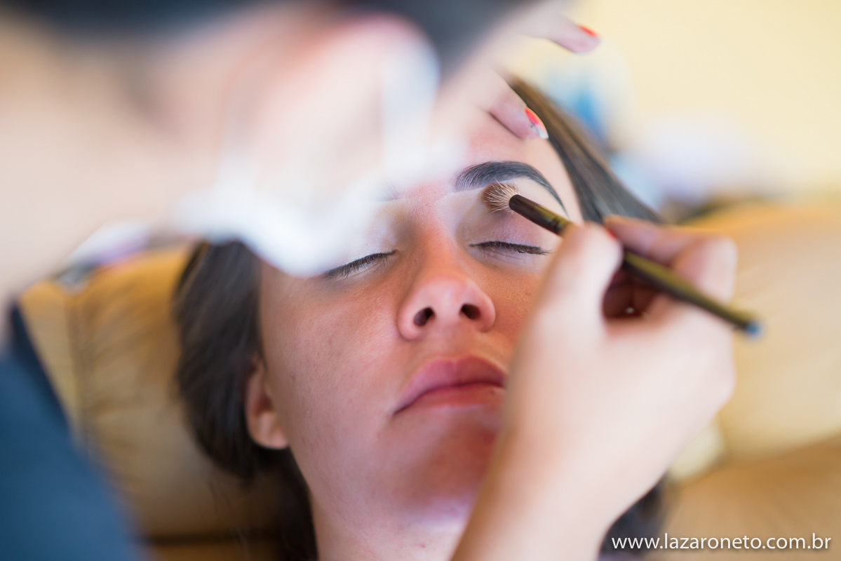 Noiva se arrumando em Itatinga