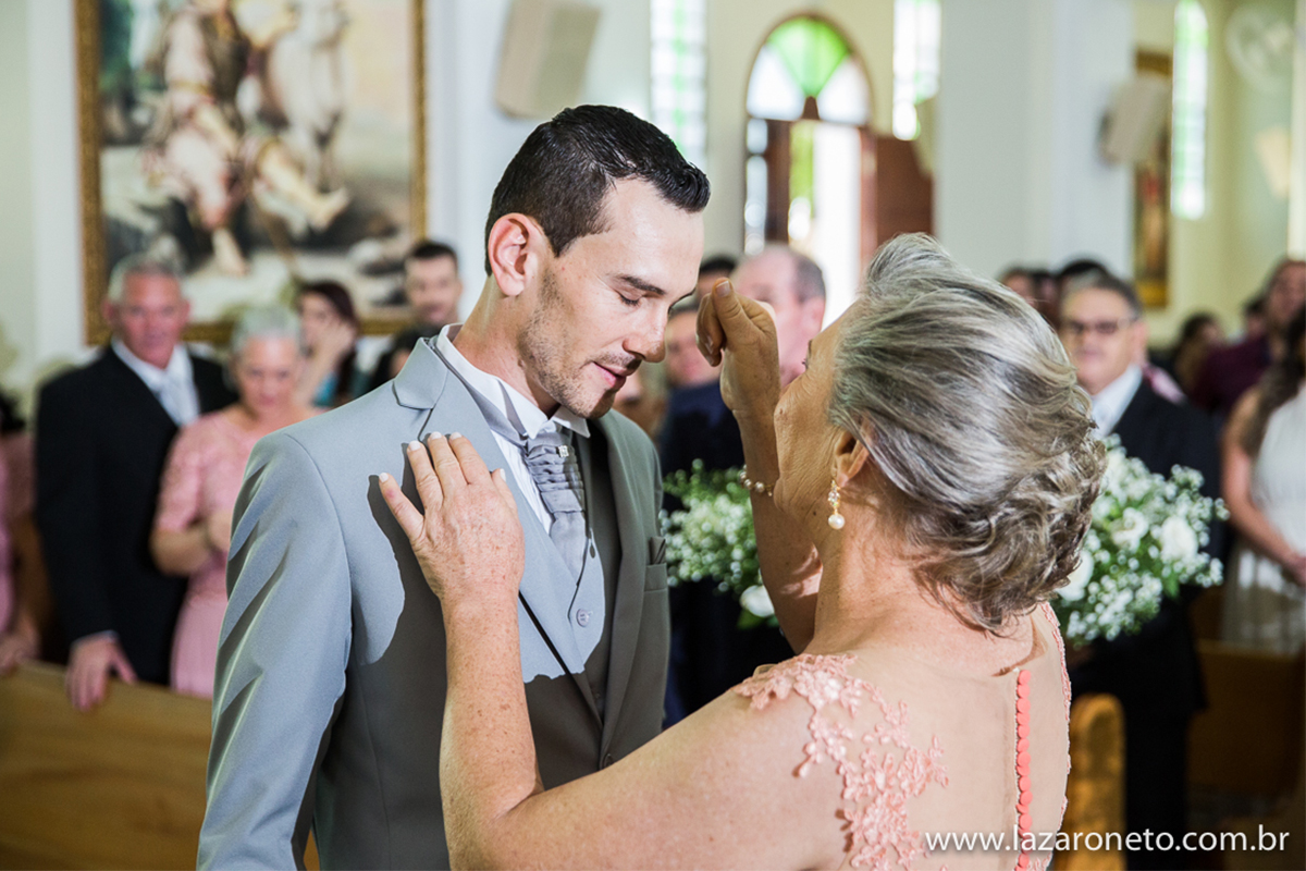 entrada do noivo em casamento em Itatinga