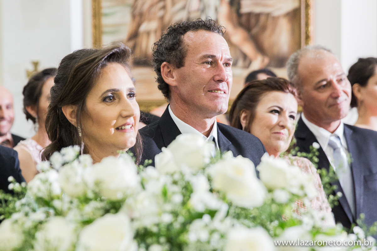 convidados de casamento se emocionam proximo a Botucatu