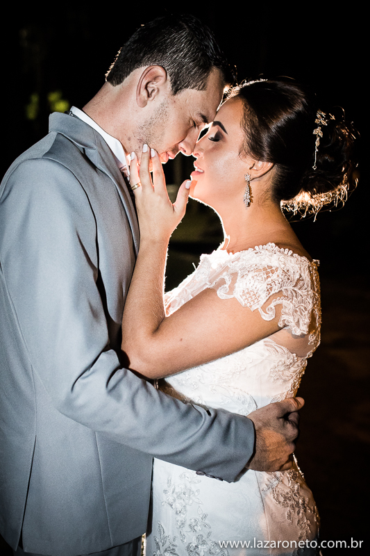 Noivos lindo em Hotel Fazenda sonho meu em Itatinga