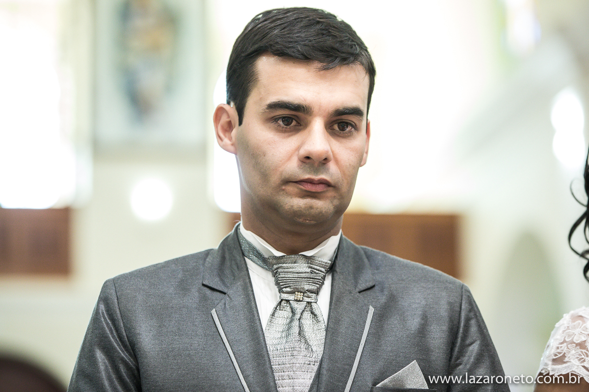 Noivo no altar em Itatinga, Botucatu