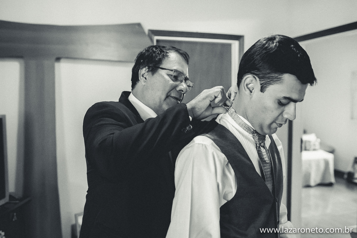 Noivo se arrumando em Avaré Itatinga