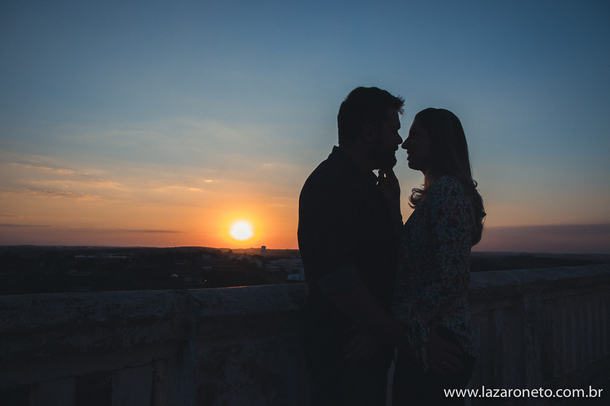 fotos ao entardecer pré-wedding Igreja de Rubião Botucatu