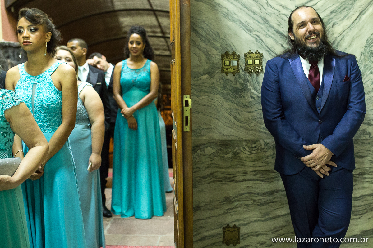 noivo feliz  na Igreja São João Batista