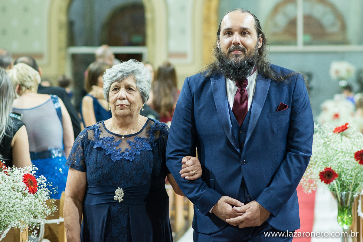 noivo entrando em Igreja São João Batista tatuapé-SP