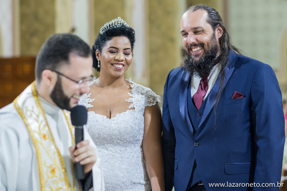 Noivos animados Igreja São João Batista Tatuapé-SP