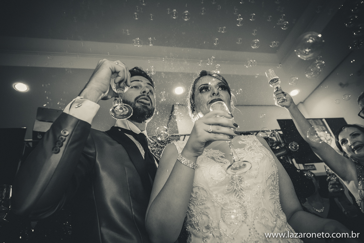 Brinde dos noivos na cidade de Botucatu