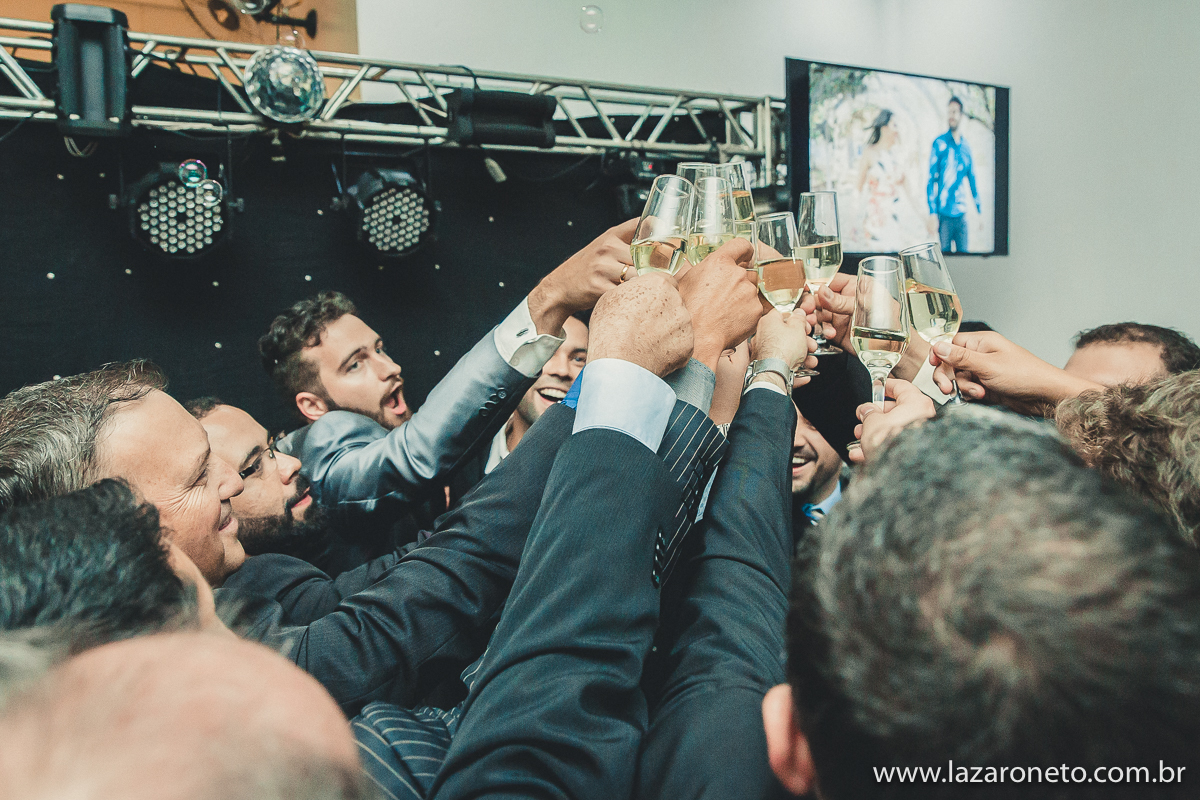 Brinde especial com os padrinhos na cidade de Avré