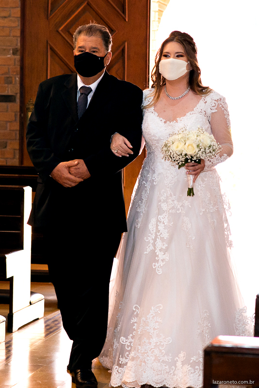 noiva é fotografada em botucatu na catedral 