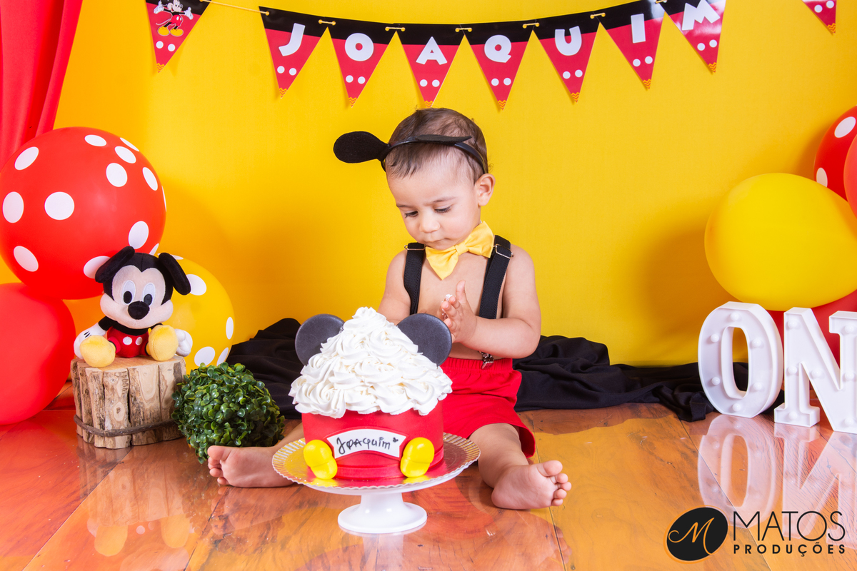 Ensaio fotográfico Smash The Cake em Santos - Ensaio Infantil - Fotografia de Bebês - Cake Smash