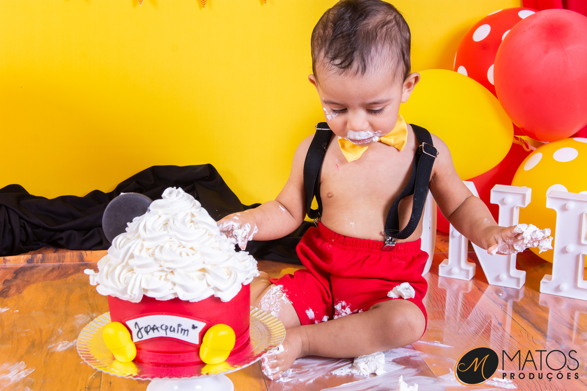 Ensaio fotográfico Smash The Cake em Santos - Ensaio Infantil - Fotografia de Bebês - Cake Smash