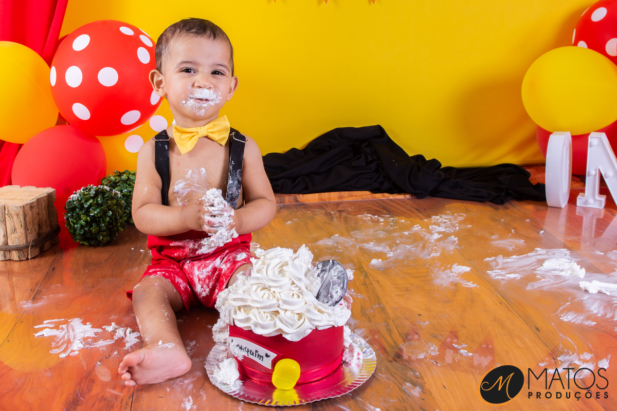 Ensaio fotográfico Smash The Cake em Santos - Ensaio Infantil - Fotografia de Bebês - Cake Smash