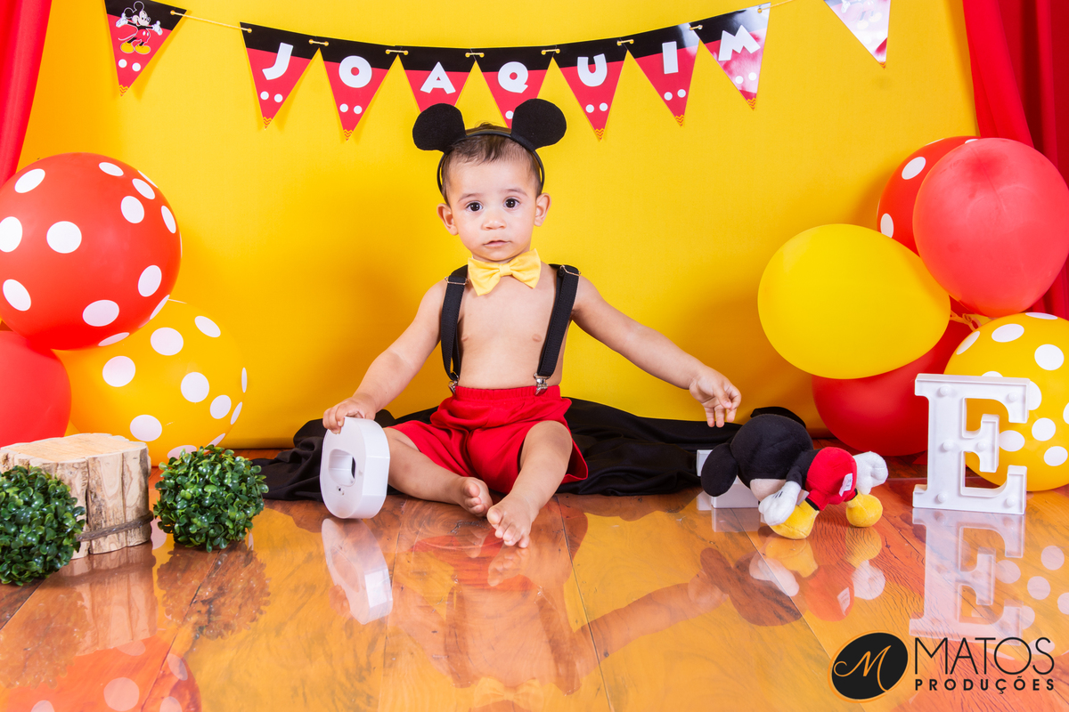 Ensaio fotográfico Smash The Cake em Santos - Ensaio Infantil - Fotografia de Bebês - Cake Smash