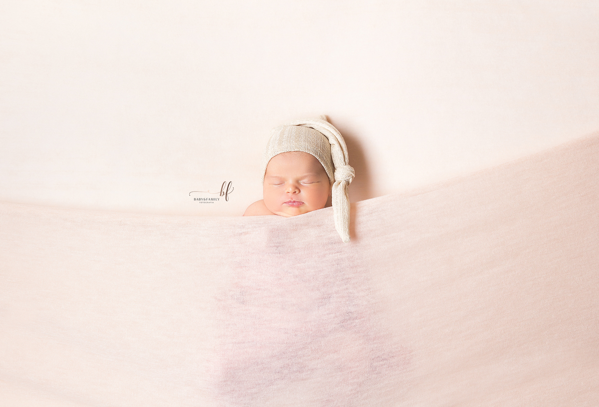 foto newborn familia maternidade recém nascido estúdio gaia 