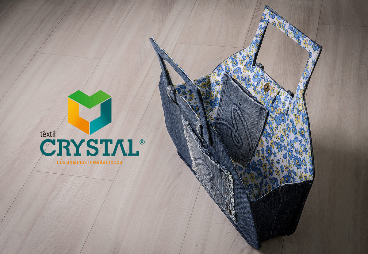 Bolsa feminina produzida com forro de bolso